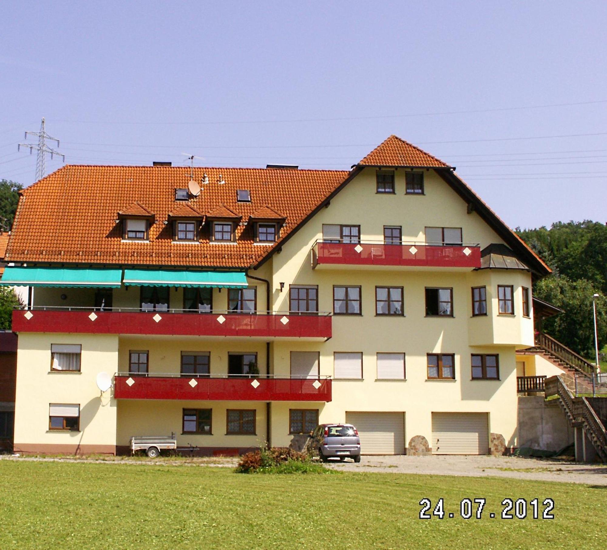 Landgasthof Zum Hirschen Hafenlohr エクステリア 写真