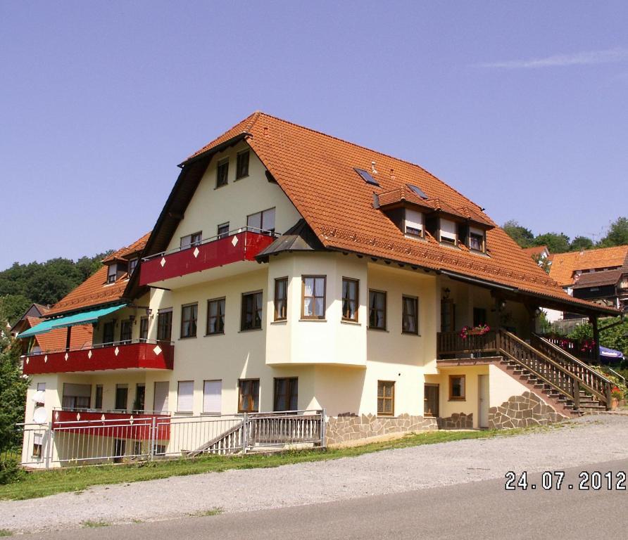 Landgasthof Zum Hirschen Hafenlohr エクステリア 写真