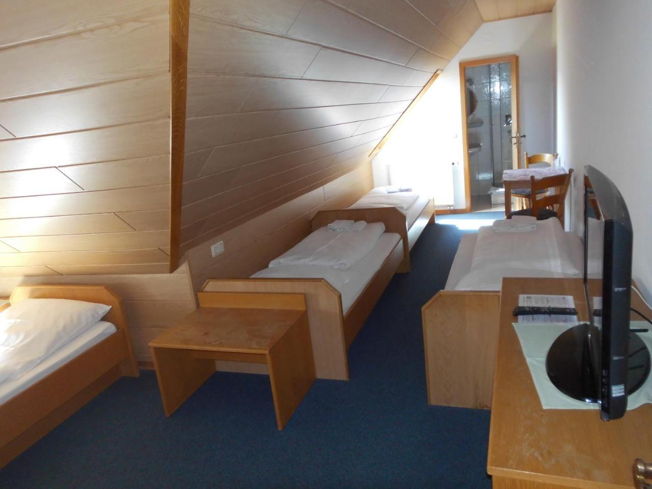 Landgasthof Zum Hirschen Hafenlohr エクステリア 写真