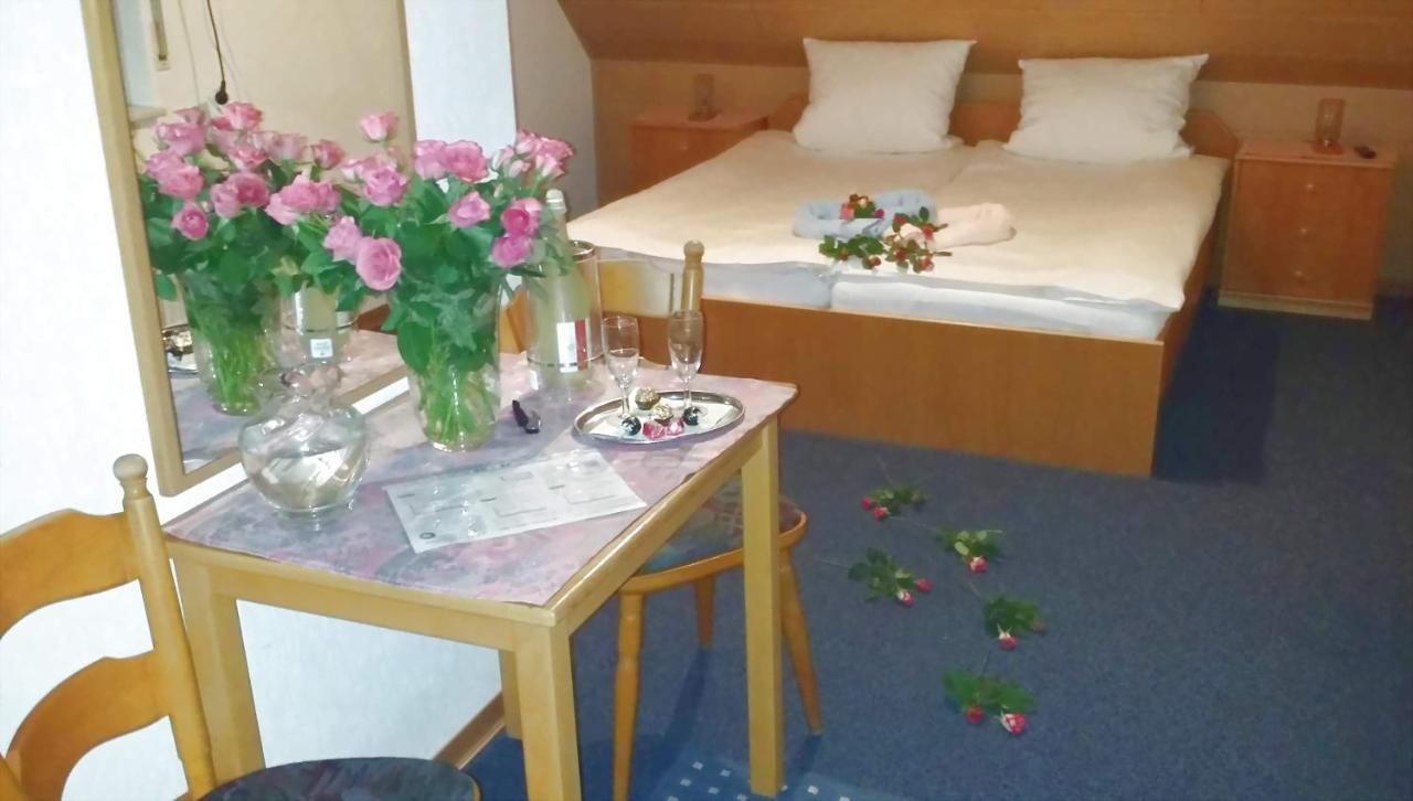 Landgasthof Zum Hirschen Hafenlohr エクステリア 写真