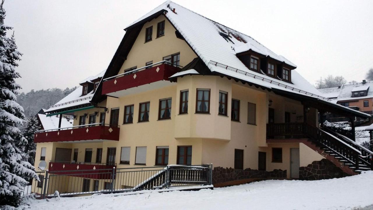 Landgasthof Zum Hirschen Hafenlohr エクステリア 写真